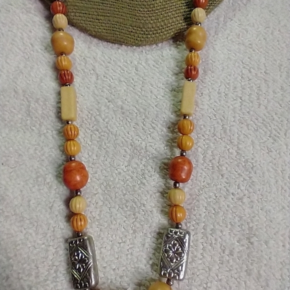 Silvertone beaded yellow orange long necklace - Picture 5 of 5